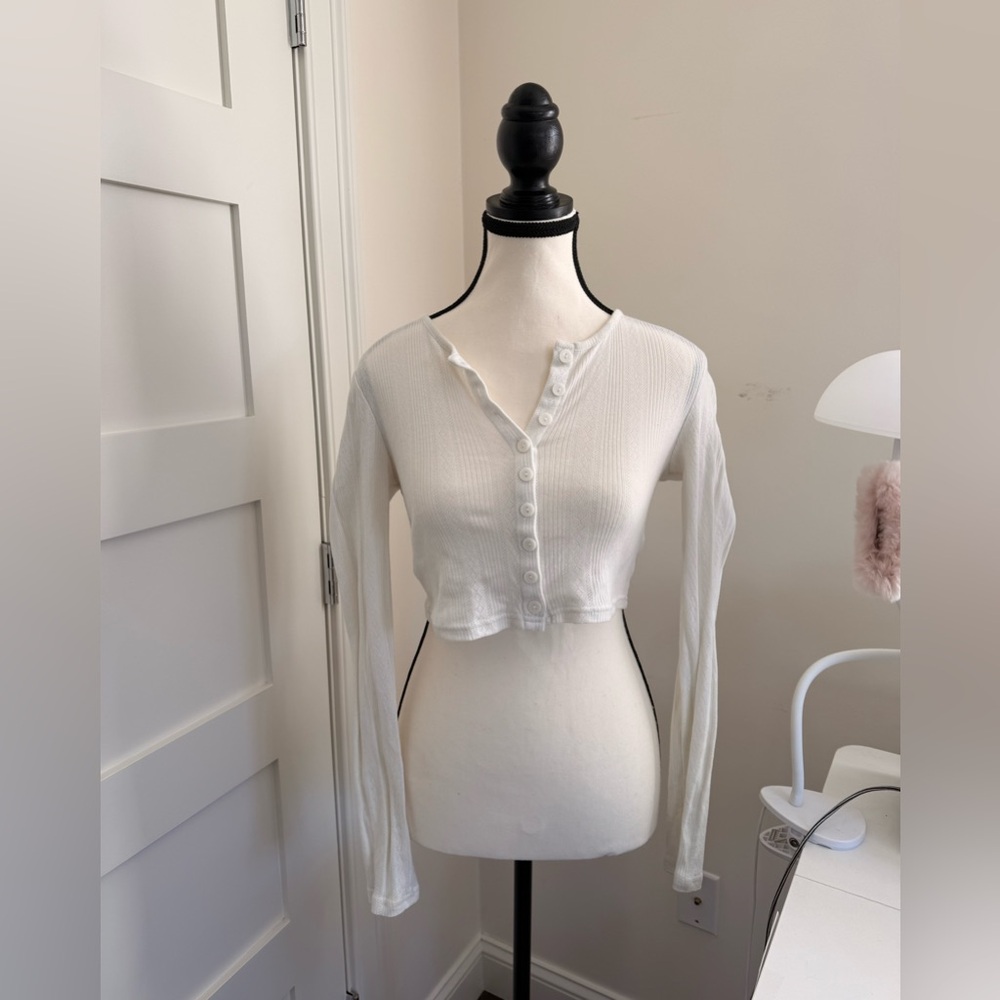Urban Outfitters White Ribbed Cropped Button-Up Top SM
